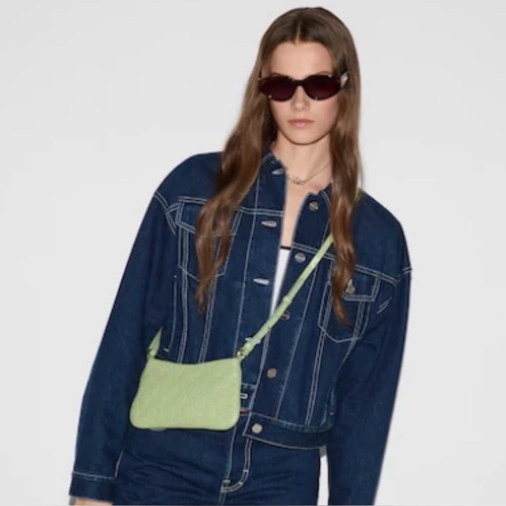 New Gucci Brainy GG Emblem leather shoulder crossbody mini bag pouch, green - Picture 3 of 13
